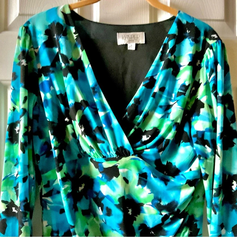 Kasper elegant floral
